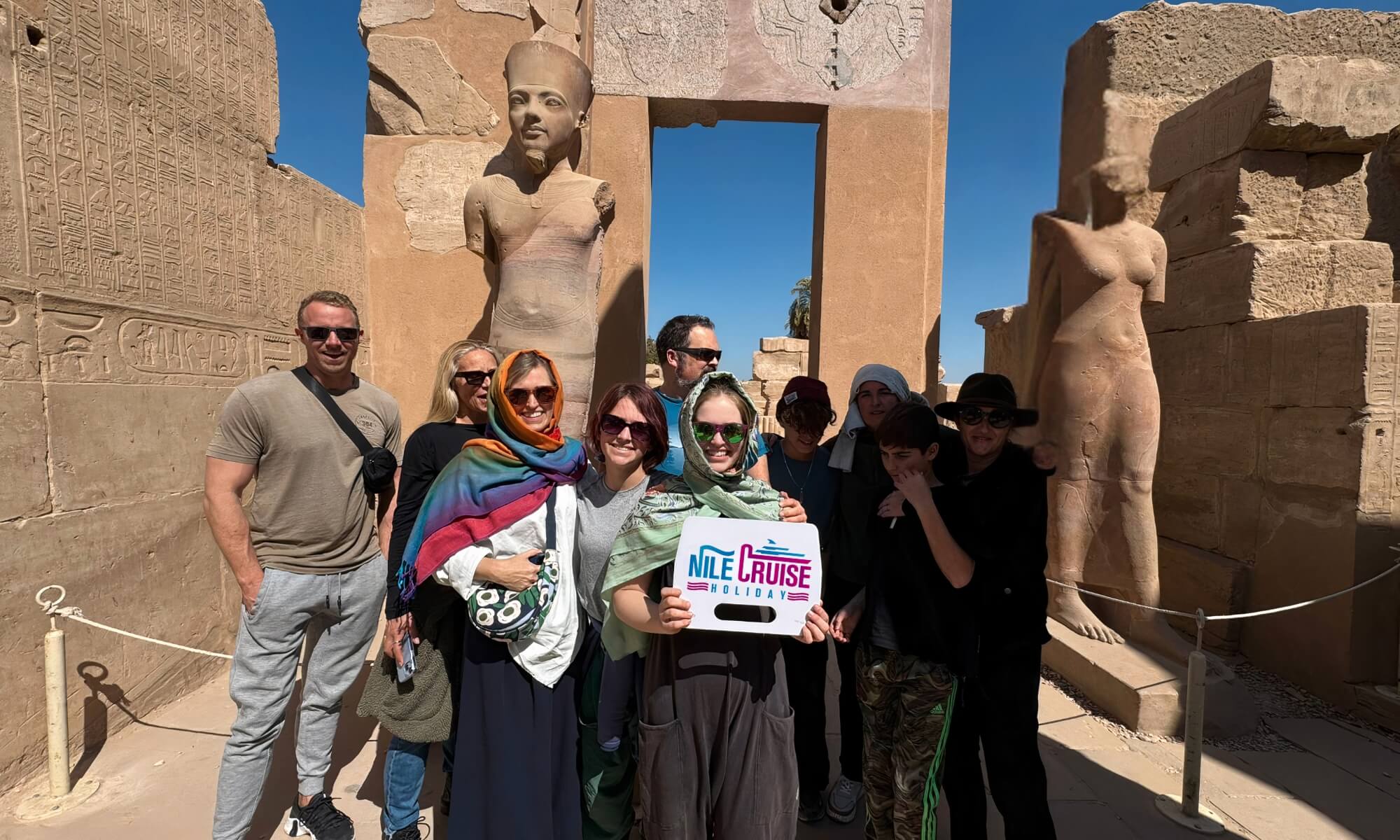 Guests at Karnak Temple 11-Nile Cruise Holiday.jpg