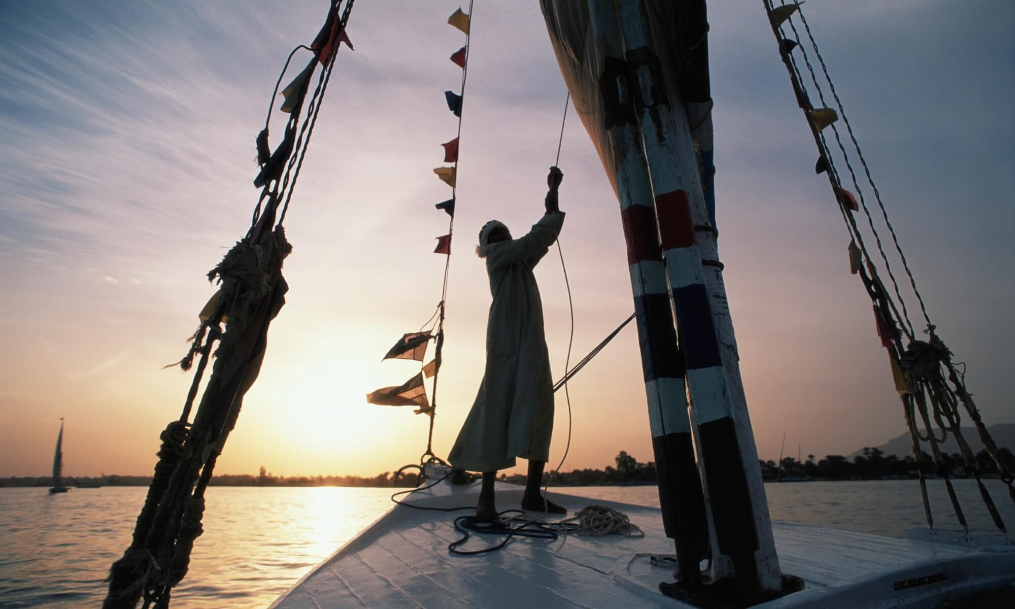 Sunset Felucca Ride on the Nile in Aswan-Nile Cruise Holiday(5).jpg