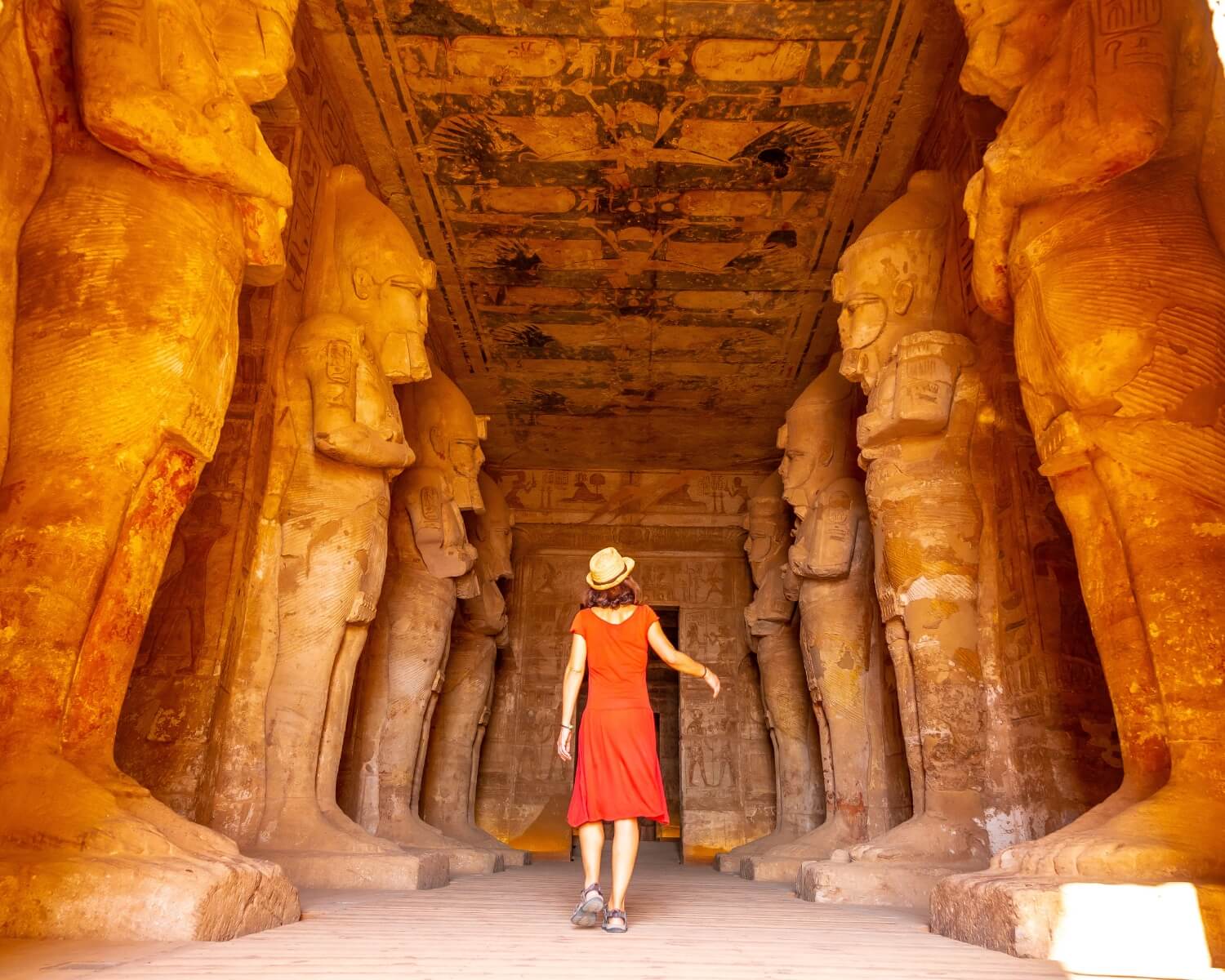 Discover a Complete Abu Simbel Temples Travel Guide