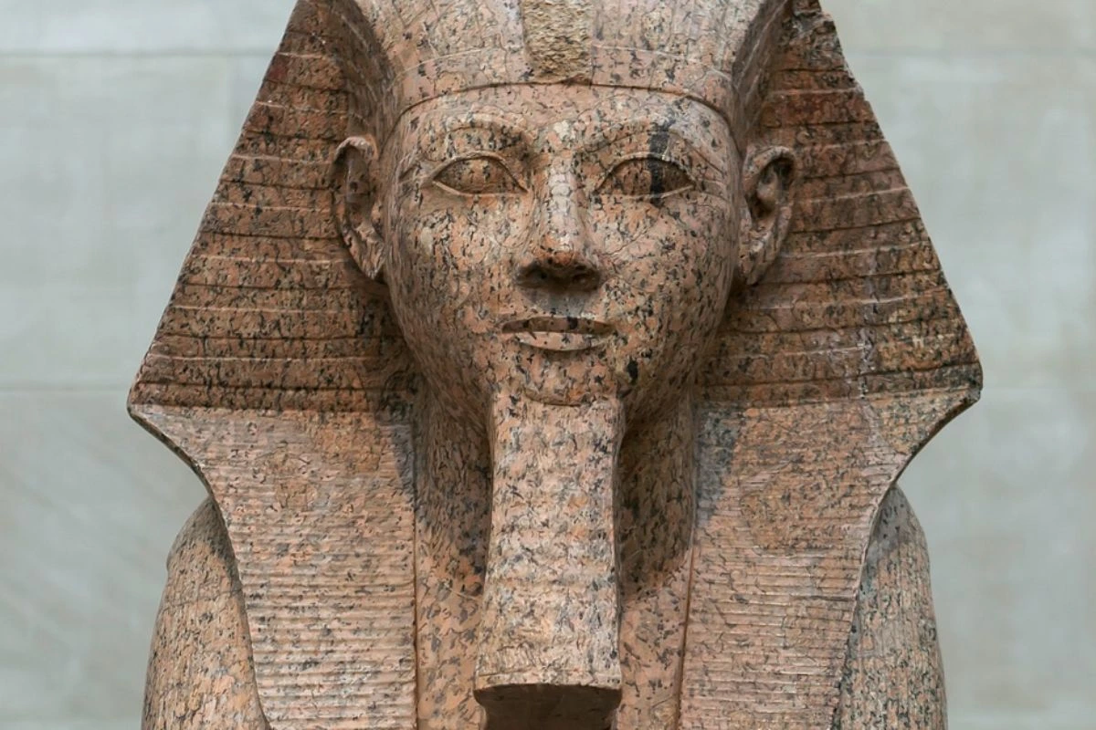 Statue of Hatshepsut - Nile Cruise Holiday.webp
